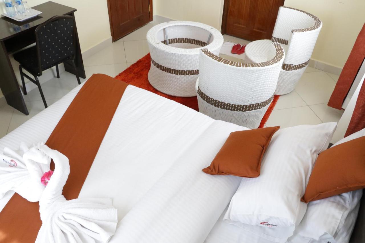 Claire De Lune Moonlight Hotel Nakuru Exterior photo